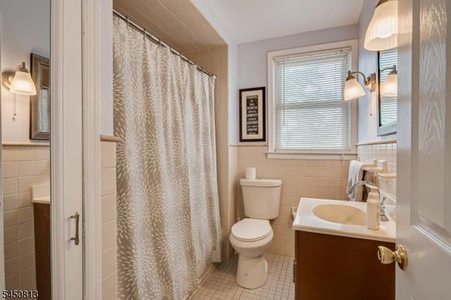 317 Ainsworth St, Linden City, NJ 07036