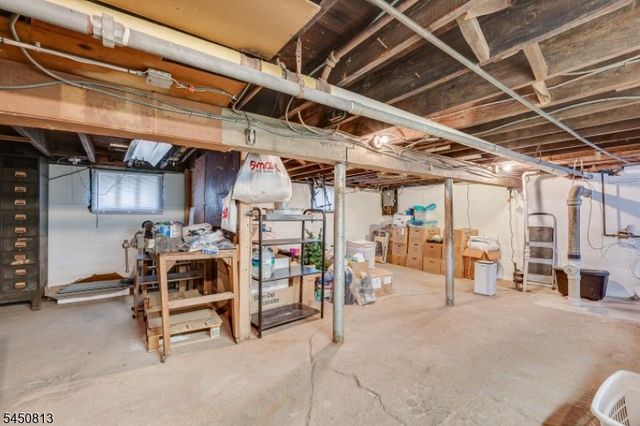 317 Ainsworth St, Linden City, NJ 07036