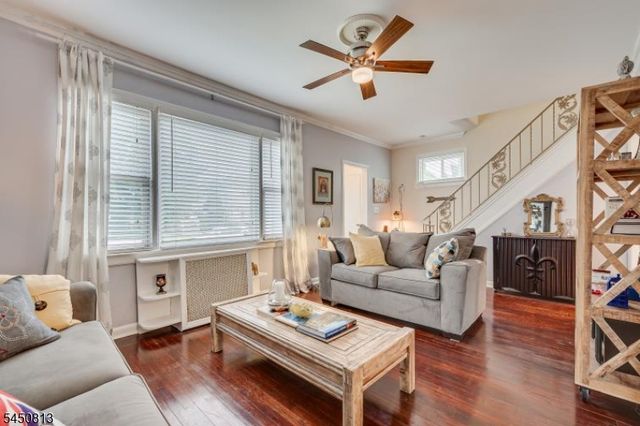 317 Ainsworth St, Linden City, NJ 07036