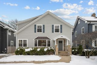 124 Linden Avenue, Glencoe, IL 60022