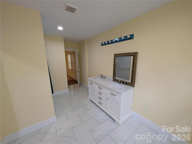542 Stegall Street, Charlotte, NC 28217