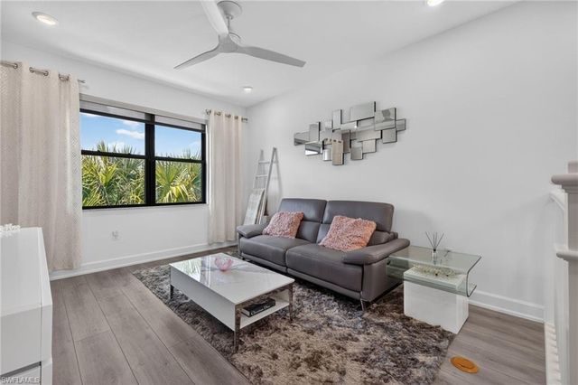 20390 Fair Oak LN, Estero, FL 33928