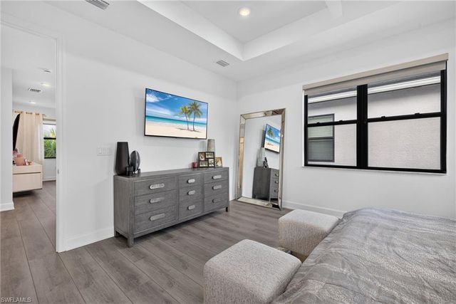 20390 Fair Oak LN, Estero, FL 33928