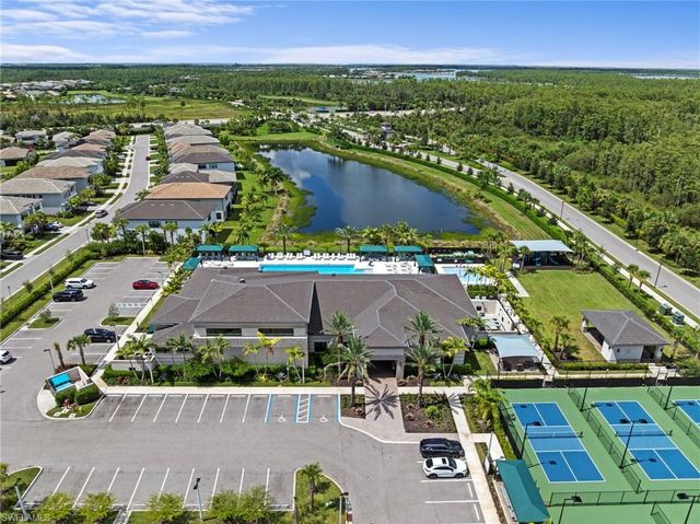 20390 Fair Oak LN, Estero, FL 33928