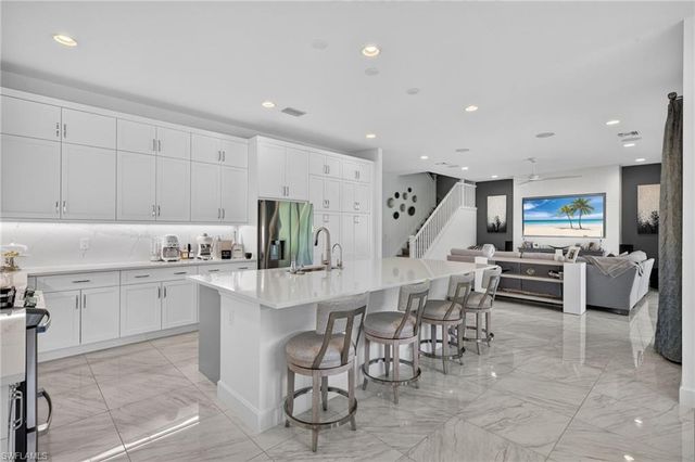 20390 Fair Oak LN, Estero, FL 33928
