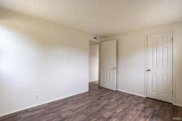 2505 Northview Drive, South Bend, IN 46628