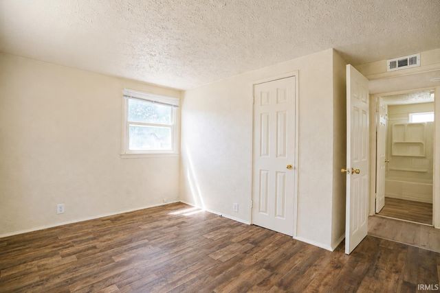2505 Northview Drive, South Bend, IN 46628
