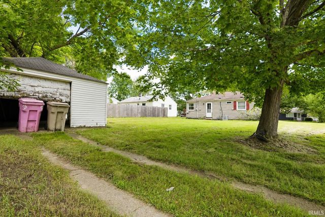 2505 Northview Drive, South Bend, IN 46628