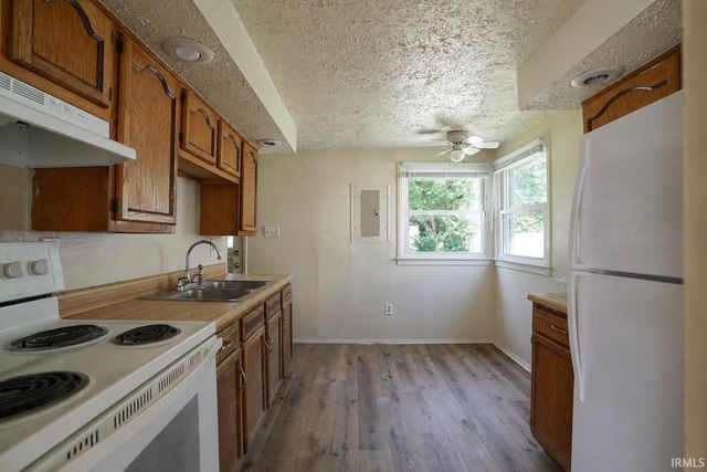 2505 Northview Drive, South Bend, IN 46628