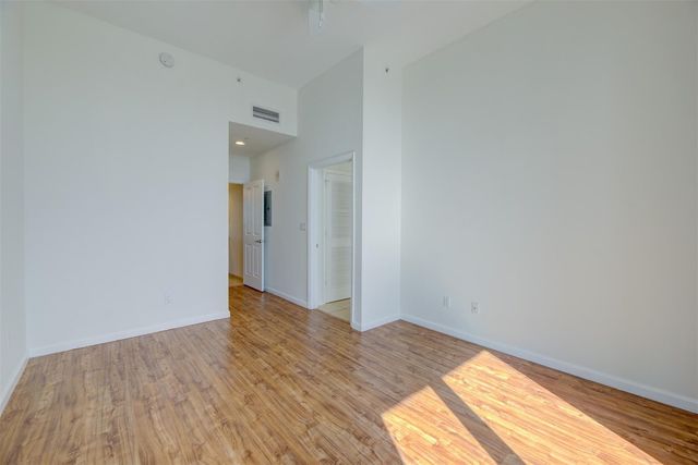 511 SE 5th Avenue 1913, Fort Lauderdale, FL 33301