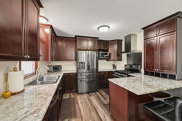 536 Riviera Drive, New Brighton, MN 55112