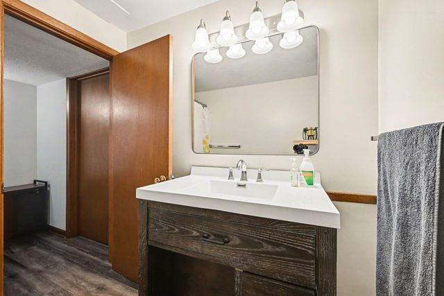 536 Riviera Drive, New Brighton, MN 55112