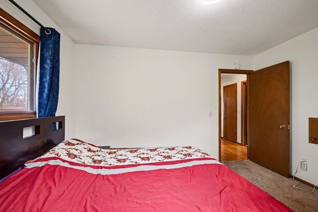 536 Riviera Drive, New Brighton, MN 55112