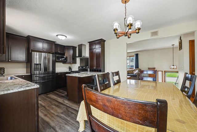 536 Riviera Drive, New Brighton, MN 55112