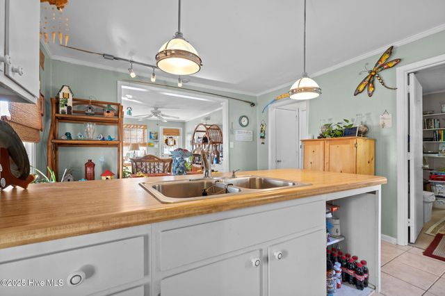 1112 Shepard Street, Morehead City, NC 28557