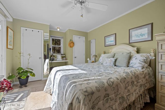 1112 Shepard Street, Morehead City, NC 28557