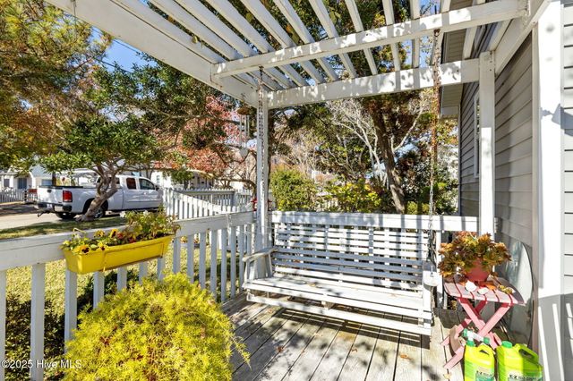 1112 Shepard Street, Morehead City, NC 28557