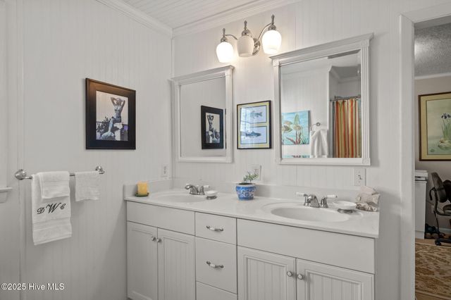 1112 Shepard Street, Morehead City, NC 28557