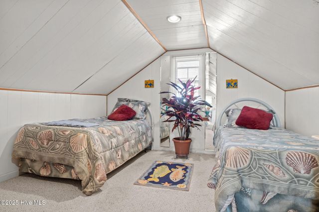 1112 Shepard Street, Morehead City, NC 28557