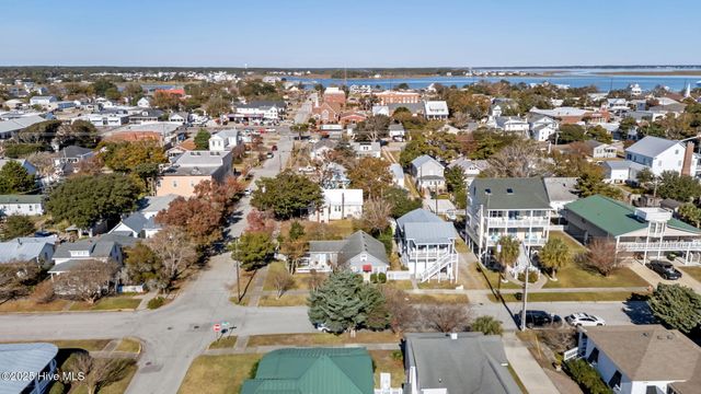 1112 Shepard Street, Morehead City, NC 28557