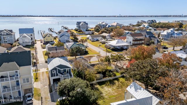 1112 Shepard Street, Morehead City, NC 28557