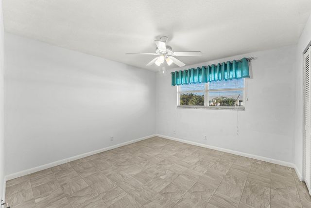 124 Shore Court 303, North Palm Beach, FL 33408