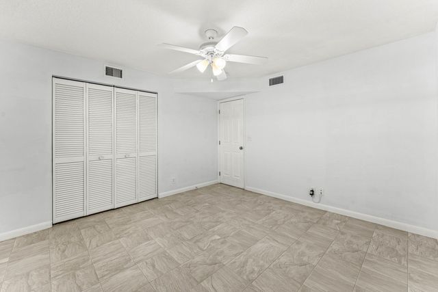 124 Shore Court 303, North Palm Beach, FL 33408