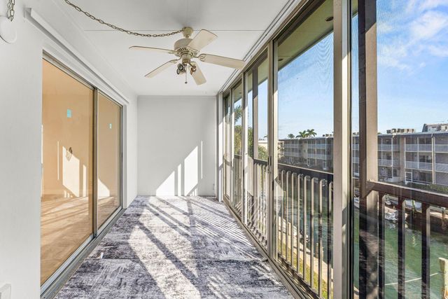 124 Shore Court 303, North Palm Beach, FL 33408