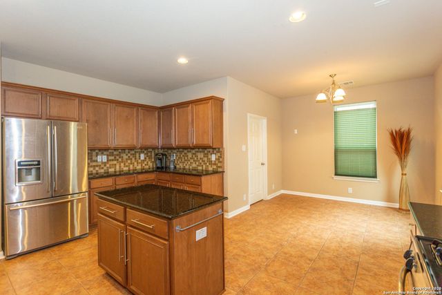 331 knights cross, San Antonio, TX 78258