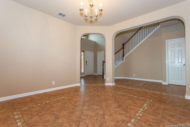 331 knights cross, San Antonio, TX 78258