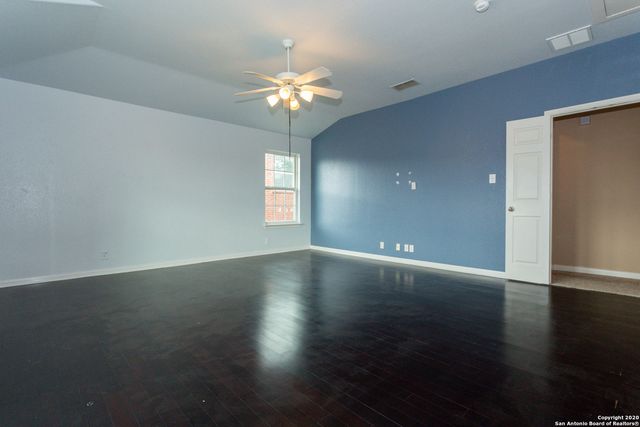 331 knights cross, San Antonio, TX 78258