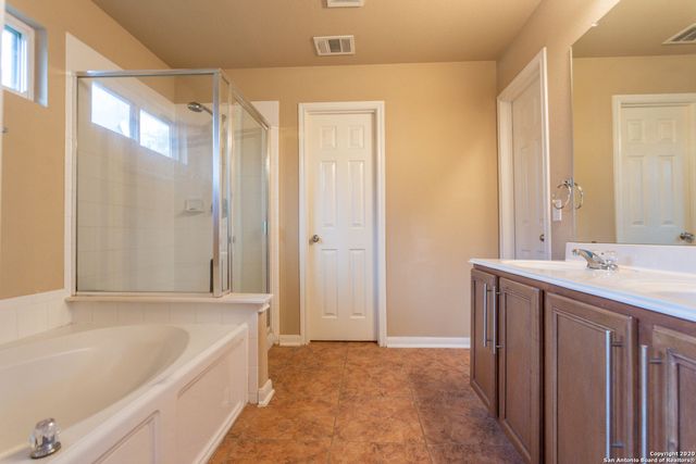 331 knights cross, San Antonio, TX 78258