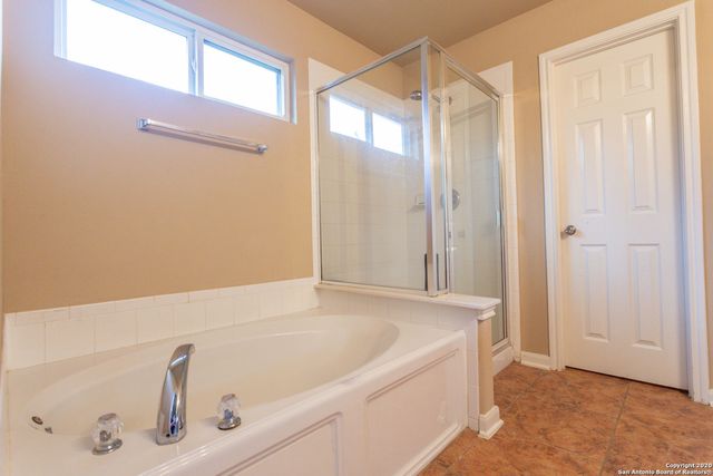 331 knights cross, San Antonio, TX 78258