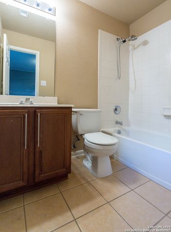 331 knights cross, San Antonio, TX 78258