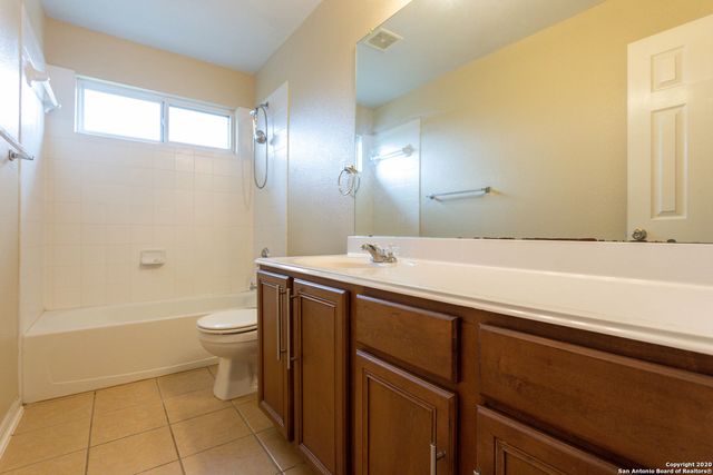 331 knights cross, San Antonio, TX 78258