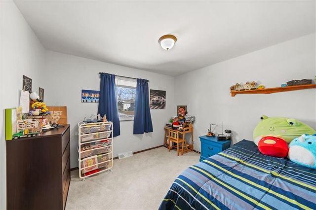 604 NE 1st Street, Blue Springs, MO 64014