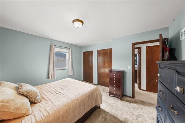 604 NE 1st Street, Blue Springs, MO 64014