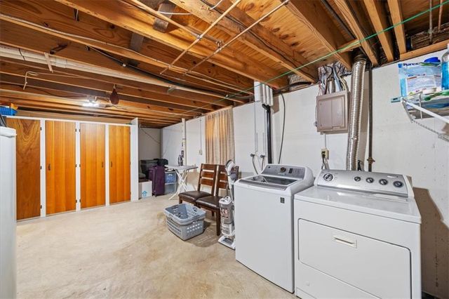 604 NE 1st Street, Blue Springs, MO 64014