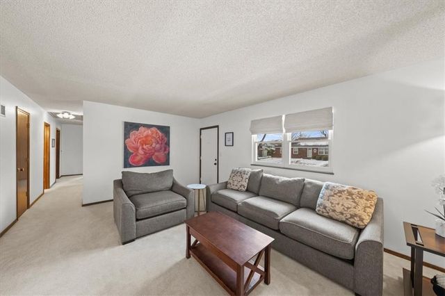 604 NE 1st Street, Blue Springs, MO 64014