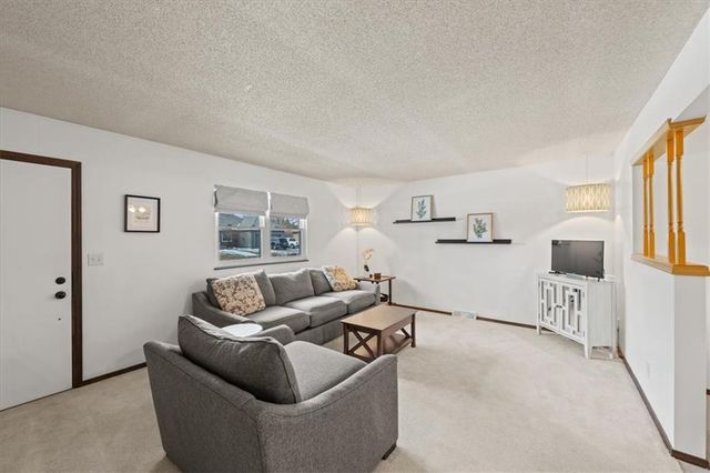 604 NE 1st Street, Blue Springs, MO 64014