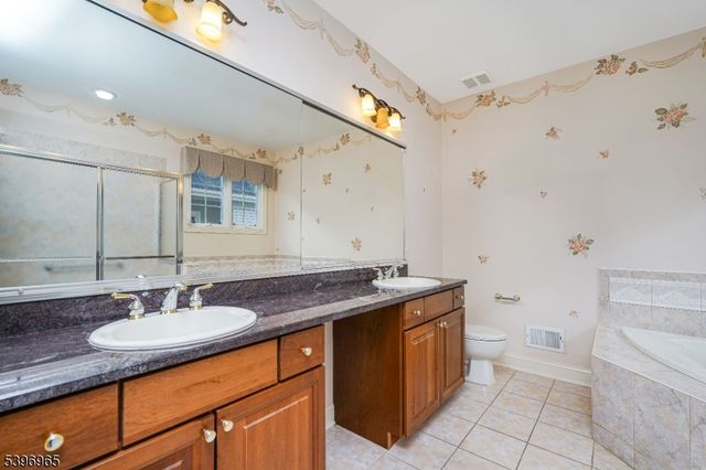 35 Hancock Pl, Franklin Twp., NJ 08873