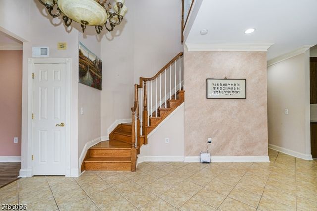 35 Hancock Pl, Franklin Twp., NJ 08873