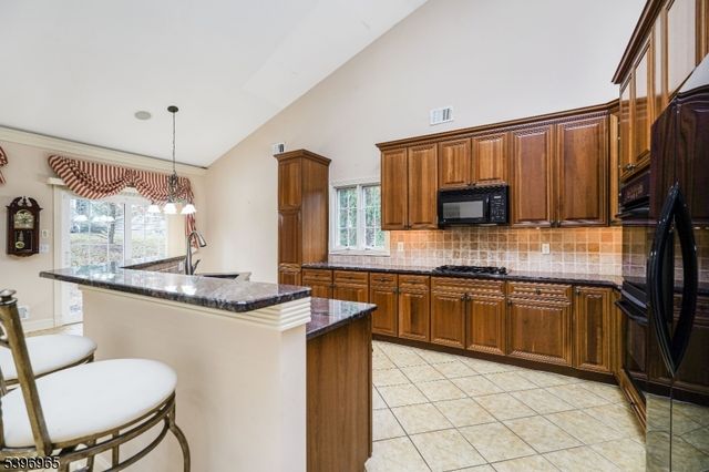 35 Hancock Pl, Franklin Twp., NJ 08873