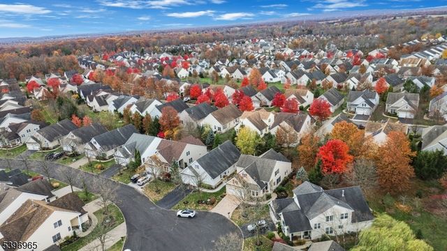 35 Hancock Pl, Franklin Twp., NJ 08873