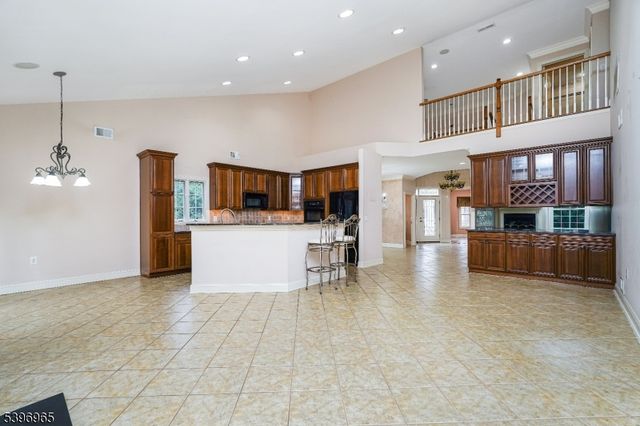 35 Hancock Pl, Franklin Twp., NJ 08873