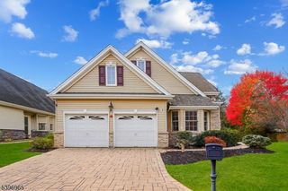 35 Hancock Pl, Franklin Twp., NJ 08873