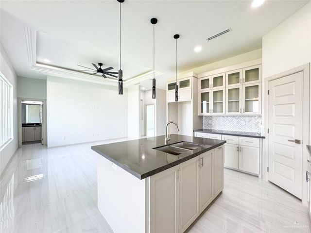 8046 N 50th Street, Mcallen, TX 78504
