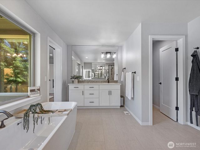 1608 161ST AVE SE, Snohomish, WA 98290