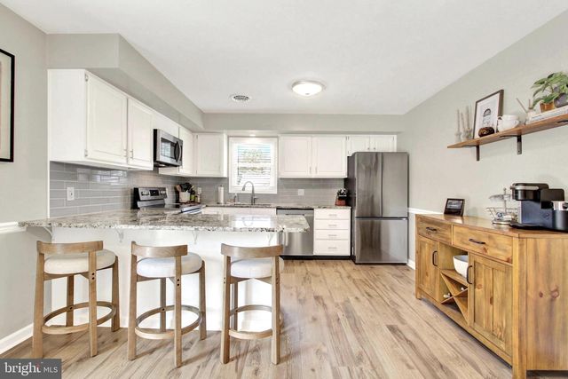 1067 PINE GROVE RD, Hanover, PA 17331