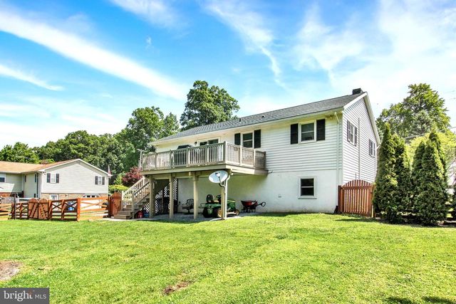 1067 PINE GROVE RD, Hanover, PA 17331